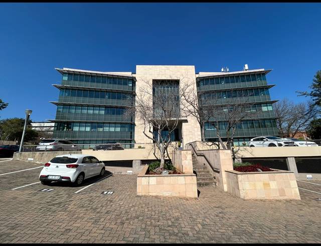 898M² OFFICE TO LET IN SANDTON CENTRAL